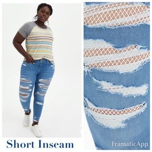 NWT TORRID Jegging - Super Soft W/ Fishnet Medium Wash Hip Hugger SHORT INSEAM